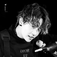 Jung Hoseok | Chú ruột Cô |