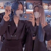 2 chị em