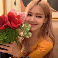Rosé (Chaeng) nàng