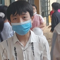 Anh Tùng ( Tùng bê đê )