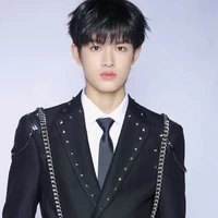 Trương Cực-Mồn lèo ở hình dáng con người