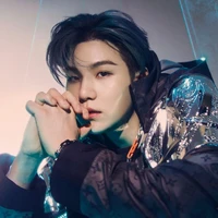 Min Yoongi ( Thượng Thần )