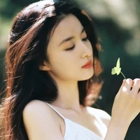 Vương Sở Nhiên (Chị Hai Nhất Bác)