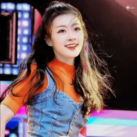 Vương Thừa Tuyển (Chị Tư Nhất Bác)