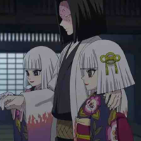 UBUYASHIKI HINAKI VÀ UBUYASHIKI NICHIKA