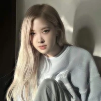 Park Chaeyoung ( Rosé)