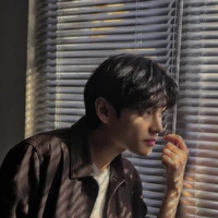 Kim Taehyung ( V)
