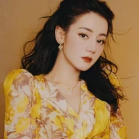 Địch Lệ Nhiệt/Lucy/