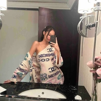 Jennie - chị hắn