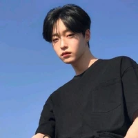 Hoàng  kim Quân (nam9)