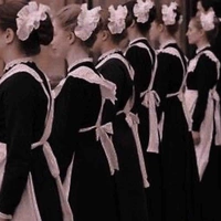 Người giúp việc