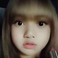 Lalisa Manoban [lúc nhỏ]