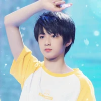 LƯU DIỆU VĂN ( anh=13 tuổi)