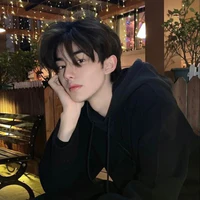 Hắc Cung Tuấn