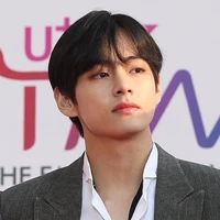 Kim Taehyung (V)