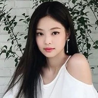 Kim Jennie (Em)