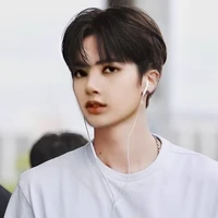 LiGun Manoban (Anh cô)