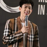 Off Jumpol Adulkitipron