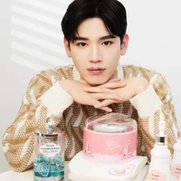 New Thitipoom Techaapaikhun