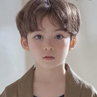 Lee Bảo ( em trai thụ)