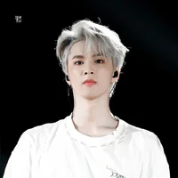 Lưu Diệu Văn ( 20t- anh  )