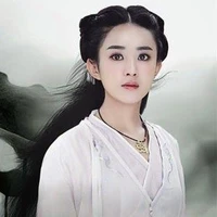 Hoa Thiên Cốt (nàng)