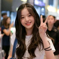 Hoàng Hạ Anh