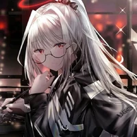 Cúc Hạ Yên "Sely"