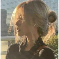 Hắc Hàn Nguyệt Anh(bff nu9)