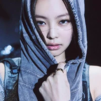 Kim Jennie -Cô-