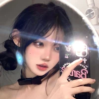 Doãn Mai Trang_ bạn cô