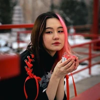 Tomi ( lớp kế bên )