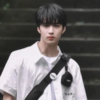 LƯU DIỆU VĂN ( anh)