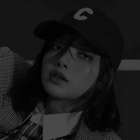 Lalisa manoban( cô)