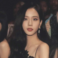Kim Jisoo - Chị