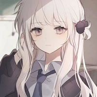 Nhân Hương -cô ấy/cô