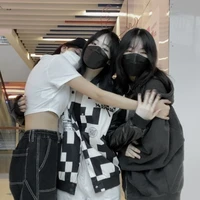 3 cô