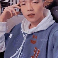 Vịt( anh của kai phong)