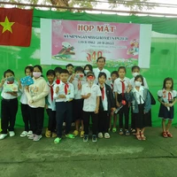 Cả Nhóm