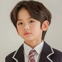 Hoàng Minh lúc nhỏ