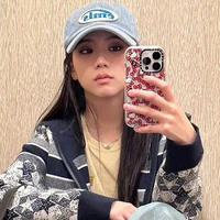 Kim Jisoo ( Cô )