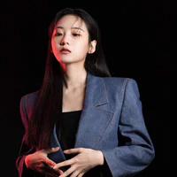 Cho Yi Hyun - Em
