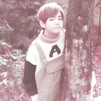 Kim Taehyung (10 tuổi)