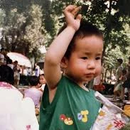 Vương Nhất Bác ( Lúc 3 tuổi và 6 tuổi  )