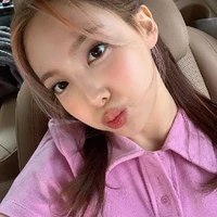 Nayeon (N)