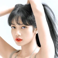 Lisa ( Mama các cô )