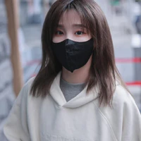 vương hiểu giai(chị hai cô)
