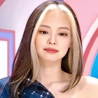Kim Jennie( bạn thân nàng)