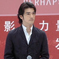 Ngôn Chấn Bảo (Ba của Ngôn Băng Vân)