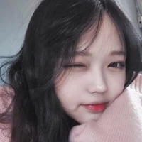 Phan Mỹ Linh/bạn thân nữ9